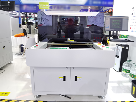 1774865422437377.png 铣刀+锯片复合型分板机.png