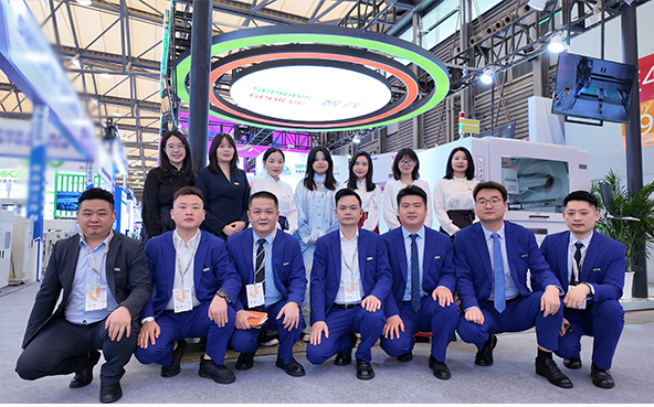 1774865498243225.png 合影.png